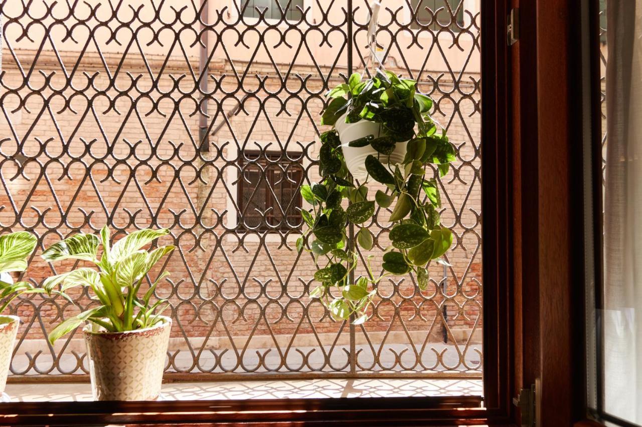 Rialto Apartment Near The Grand Canal Ac Wifi Velence Kültér fotó