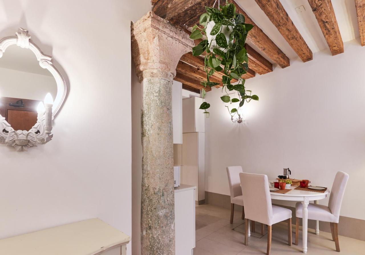 Rialto Apartment Near The Grand Canal Ac Wifi Velence Kültér fotó